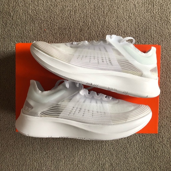 zoom fly sp triple white